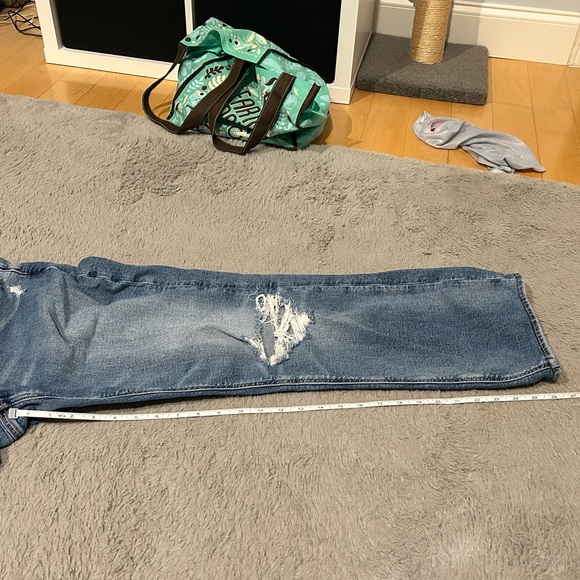 AE Curvy Straight Jeans - Picture 7 of 11